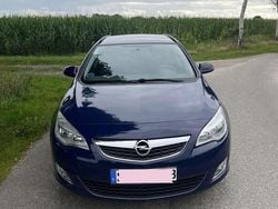 Blau Gebraucht 2011 Opel Astra Sport Kombi | 3.200 € (Fairer Preis)