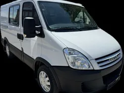 Weiß Gebraucht 2008 Iveco Daily Van / Kleinbus | 12.800 €
