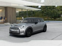 Silber (melting silver iii) Gebraucht 2024 Mini Cooper SE Kleinwagen | 30.990 €