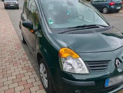 Grün Gebraucht 2005 Renault Modus Authentique Van / Kleinbus | 2.150 € (Etwas zu teuer)