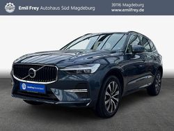 Denim blue metallic (metallic) Gebraucht 2024 Volvo XC60 Core SUV | 41.948 € (Guter Preis)