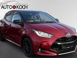 Rot Gebraucht 2020 Toyota Yaris Hybrid Style Limousine | 18.590 € (Fairer Preis)