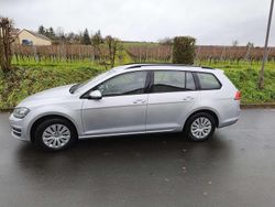 Grau Gebraucht 2016 VW Golf VII Comfortline Kombi | 11.300 € (Fairer Preis)