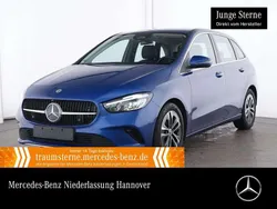 Blau Gebraucht 2024 Mercedes B200 Advanced Van / Kleinbus | 31.290 € (Fairer Preis)
