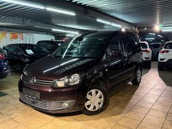 Schwarz Gebraucht 2014 VW Caddy Trendline Van / Kleinbus | 8.490 € (Fairer Preis)