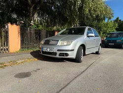 Silber Gebraucht 2007 Skoda Fabia Ambiente Limousine | 1.000 € (Guter Preis)