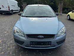 Blau Gebraucht 2006 Ford Focus Limousine | 2.999 € (Fairer Preis)
