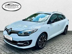 Weiß Gebraucht 2014 Renault Mégane III Bose Edition Limousine | 7.790 € (Etwas zu teuer)