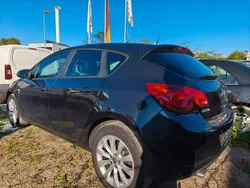 Schwarz Gebraucht 2012 Opel Astra Limousine | 3.390 € (Guter Preis)