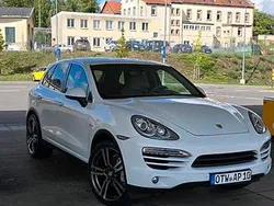 Weiß Gebraucht 2013 Porsche Cayenne S E-Hybrid SUV | 25.300 €