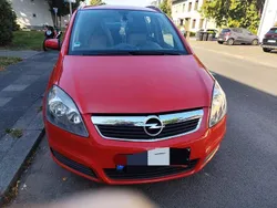Rot Gebraucht 2006 Opel Zafira Sport Van / Kleinbus | 5.675 € (Teuer)