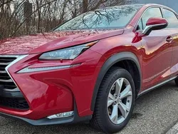 Rot Gebraucht 2017 Lexus NX300h E-FOUR Luxury Line SUV | 23.900 € (Superpreis)