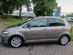 Braun Gebraucht 2011 VW Golf Plus Style Van / Kleinbus | 7.600 €