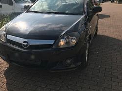 Schwarz Gebraucht 2005 Opel Tigra Cabrio | 1.850 € (Fairer Preis)