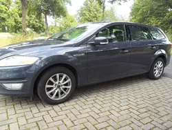 Grau Gebraucht 2014 Ford Mondeo Ambiente Kombi | 4.999 € (Guter Preis)