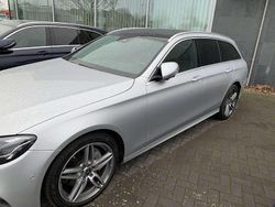 Grau Gebraucht 2018 Mercedes E220 AMG Kombi | 29.999 € (Fairer Preis)