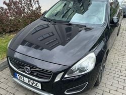 Schwarz Gebraucht 2010 Volvo S60 Summum Limousine | 8.000 € (Fairer Preis)