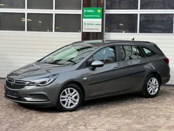 Grau Gebraucht 2018 Opel Astra Edition Kombi | 10.700 € (Etwas zu teuer)