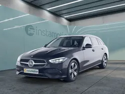 Schwarz Gebraucht 2023 Mercedes 200 Avantgarde Kombi | 43.940 € (Fairer Preis)