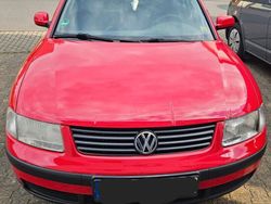 Rot Gebraucht 1999 VW Passat Basis Kombi | 1.099 € (Fairer Preis)