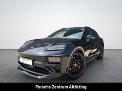 Tiefschwarzmetallic Gebraucht 2024 Porsche Macan Turbo SUV | 117.780 € (Teuer)