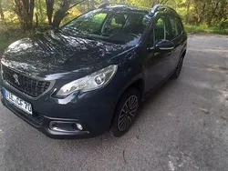 Grau Gebraucht 2016 Peugeot 2008 Active SUV | 7.400 € (Guter Preis)