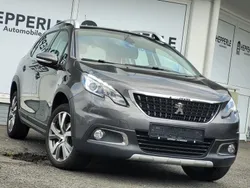 Grau Gebraucht 2018 Peugeot 2008 Allure SUV | 11.650 € (Guter Preis)