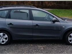 Grau Gebraucht 2009 Hyundai i30 Comfort Kombi | 3.500 € (Fairer Preis)