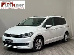 Weiß Gebraucht 2020 VW Touran Highline Van / Kleinbus | 19.900 € (Guter Preis)