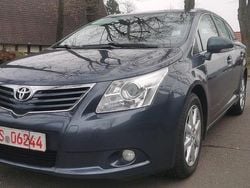Grau Gebraucht 2010 Toyota Avensis Executive Kombi | 5.445 € (Guter Preis)