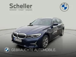 Blau Gebraucht 2021 BMW 330e Luxury Line Kombi | 32.900 € (Etwas zu teuer)