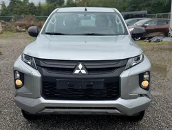 Silber Gebraucht 2020 Mitsubishi L200 Basis Abholung | 14.999 €