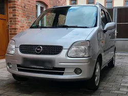 Silber Gebraucht 2001 Opel Agila Kleinwagen | 1.200 € (Fairer Preis)