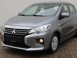 Grau Gebraucht 2022 Mitsubishi Space Star Select Limousine | 9.900 € (Guter Preis)