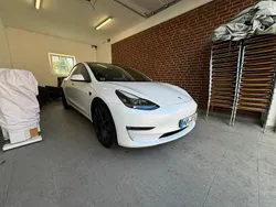 Weiß Gebraucht 2022 Tesla Model 3 Performance Limousine | 29.500 € (Guter Preis)