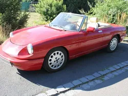 Rot Gebraucht 1990 Alfa Romeo Spider Cabrio | 17.300 €
