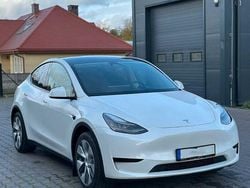 Weiß Gebraucht 2024 Tesla Model Y RWD SUV | 33.400 € (Guter Preis)