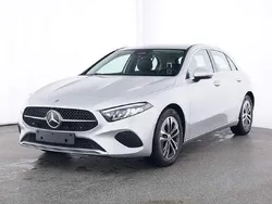 Silber Gebraucht 2023 Mercedes A180 Kleinwagen | 32.800 € (Teuer)