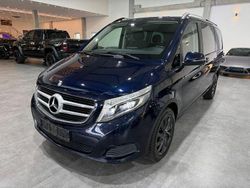 Blau Gebraucht 2016 Mercedes V220 Van / Kleinbus | 31.999 € (Fairer Preis)