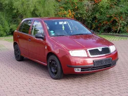 Rot Gebraucht 2002 Skoda Fabia Classic Limousine | 3.100 € (Teuer)
