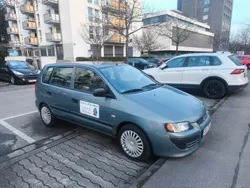 Grün Gebraucht 2004 Mitsubishi Space Star Comfort Edition Van / Kleinbus | 3.250 € (Teuer)