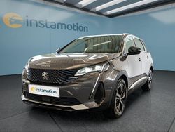 Grau Gebraucht 2021 Peugeot 5008 Van / Kleinbus | 30.399 € (Etwas zu teuer)