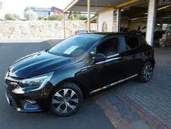 Schwarz Gebraucht 2023 Renault Clio V Evolution Kleinwagen | 16.230 € (Fairer Preis)