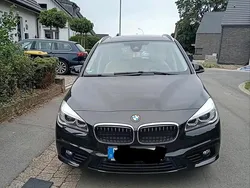 Schwarz Gebraucht 2015 BMW 216 Luxury Line Van / Kleinbus | 15.490 € (Fairer Preis)