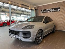 Grau Neu 2025 Porsche Cayenne Coupe GTS Coupé | 179.900 € (Teuer)