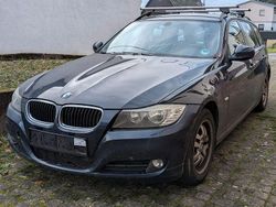 Blau Gebraucht 2009 BMW 318 Kombi | 2.300 € (Superpreis)