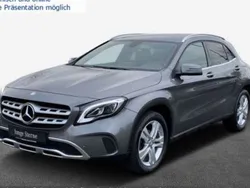 Grau Gebraucht 2017 Mercedes GLA220 SUV | 21.100 € (Fairer Preis)