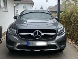 Grau Gebraucht 2018 Mercedes GLC220 Coupé | 32.000 €