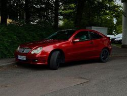 Orange Gebraucht 2006 Mercedes C220 Coupé | 2.300 € (Fairer Preis)