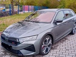 Grau Gebraucht 2025 Skoda Octavia RS Kombi | 37.650 € (Superpreis)
